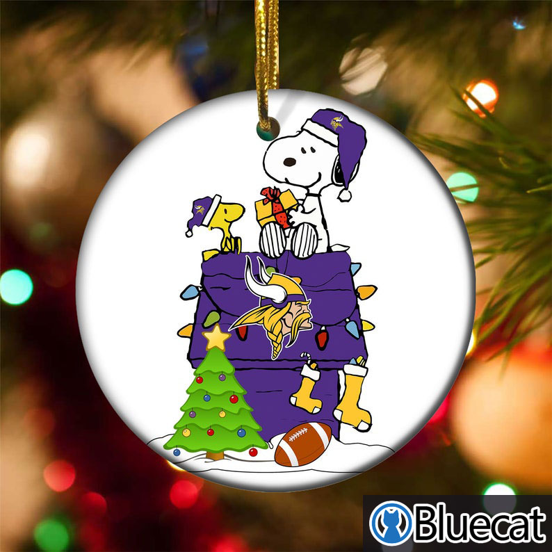 Snoopy Minesota Vikings Nfl Christmas 2021 Ornament 2