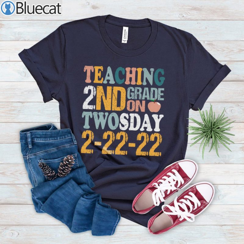 Retro Teaching 2nd Grade On Twosday 22nd February 2022 T shirt 1