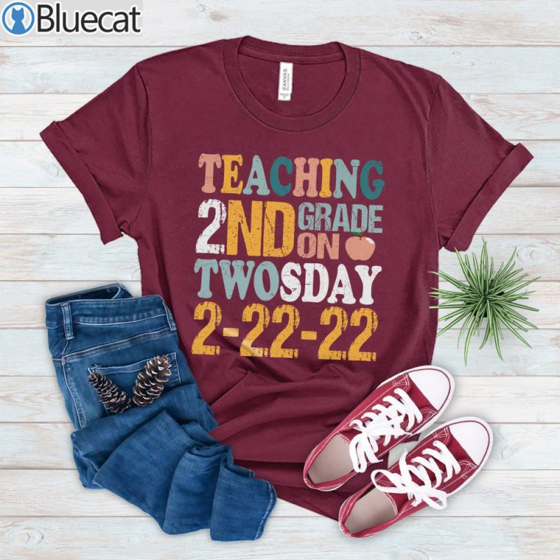 Retro Teaching 2nd Grade On Twosday 22nd February 2022 T shirt 3