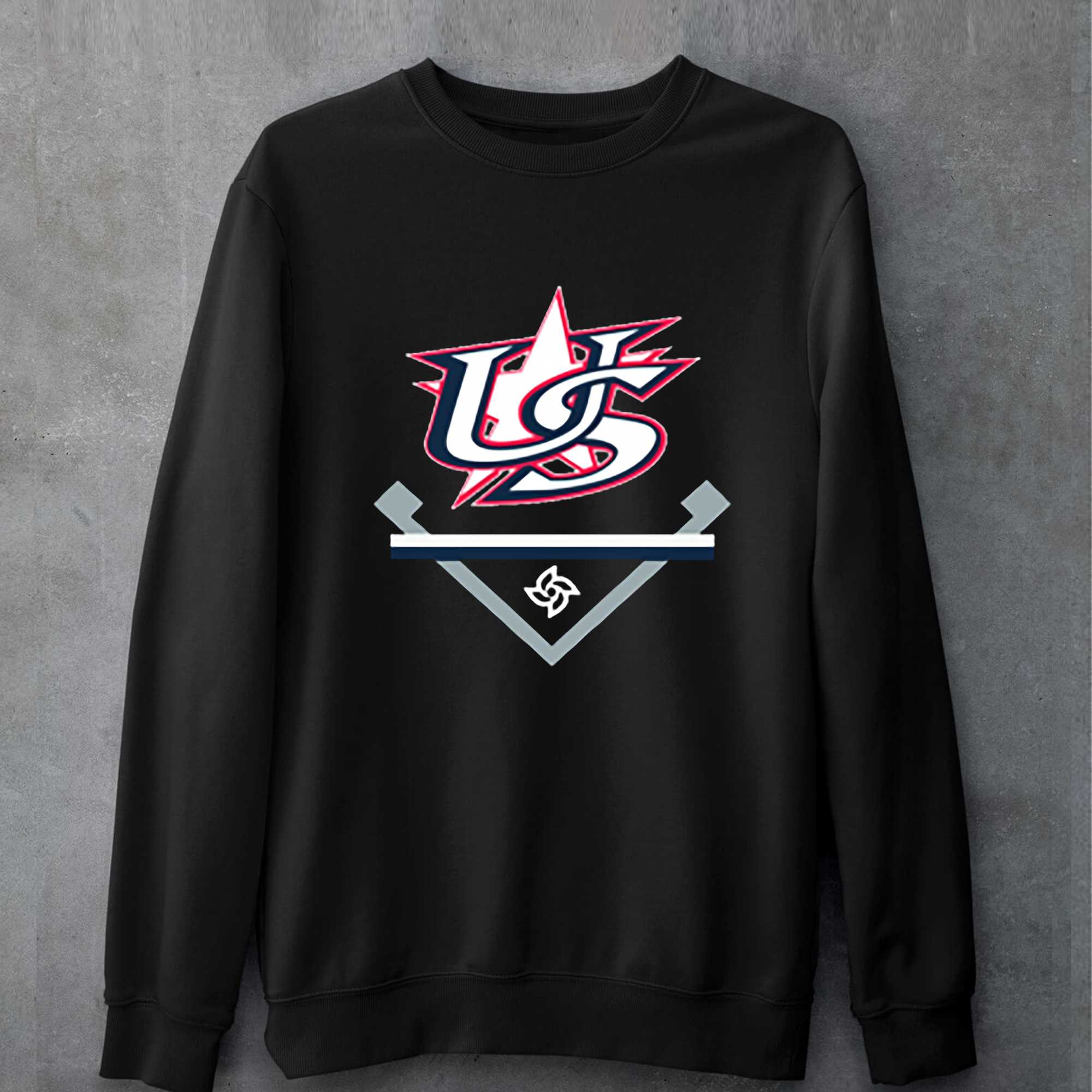 Atlanta Braves Retro 1990s MLB Crewneck Sweatshirt - Bluecat